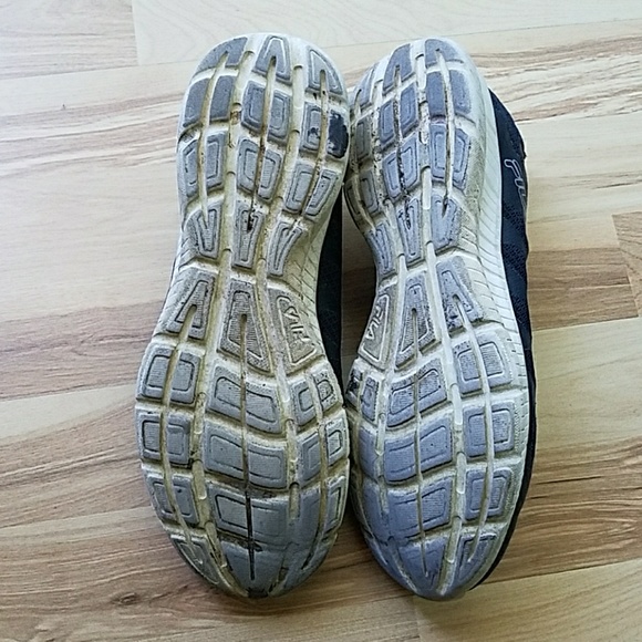 🌷2/$15 Fila Women's Training shoes - Picture 6 of 7